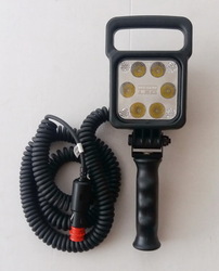 SZPERACZ RĘCZNY LED -4F